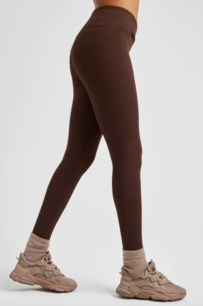 Ribbed Veronica Leggings in Dark Oak